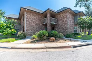 10660 Park Village Pl, Dallas, TX 75230 - Photo 18