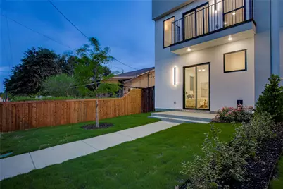 2313 S Vernon Avenue, Dallas, TX 75224 - Photo 2
