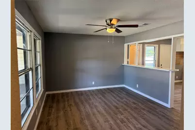 2111 SE 19th Street, Mineral Wells, TX 76067 - Photo 2