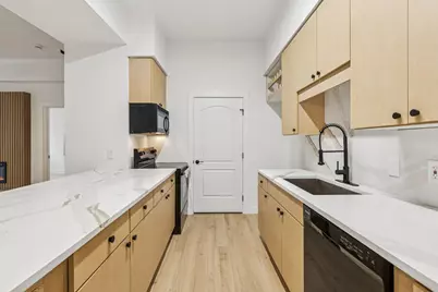 3225 Turtle Creek Boulevard #142, Dallas, TX 75219 - Photo 4