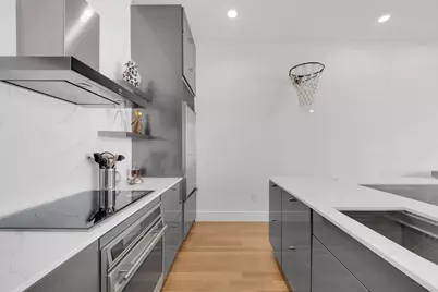 2200 Victory Avenue #802, Dallas, TX 75219 - Photo 4