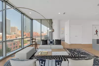 2200 Victory Avenue #802, Dallas, TX 75219 - Photo 10