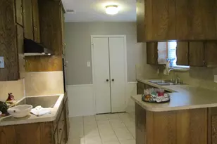 912 Shell Ct, Bedford, TX 76022 - Photo 4