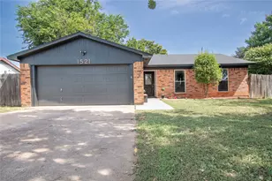1521 Augusta Rd, Benbrook, TX 76126 - Photo 1
