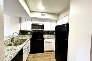 9807 Walnut St, Dallas, TX 75243 - Photo 4