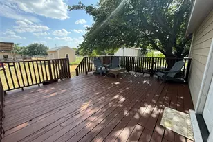 1009 W 7th St, Justin, TX 76247 - Photo 2