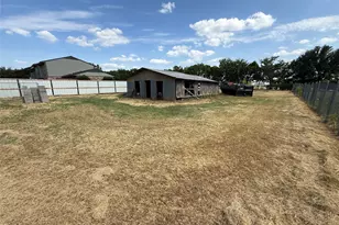 1009 W 7th St, Justin, TX 76247 - Photo 22