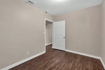 351 Pennsylvania Avenue, Fort Worth, TX 76104 - Photo 12