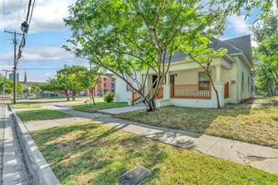 351 Pennsylvania Avenue, Fort Worth, TX 76104 - Photo 2