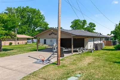 3801 Quail Run, Granbury, TX 76049 - Photo 32