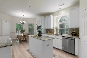 5207 W Cove Way, Grand Prairie, TX 75052 - Photo 16
