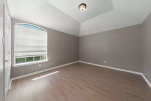 5207 W Cove Way, Grand Prairie, TX 75052 - Photo 26