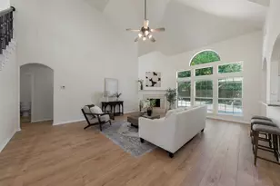 5207 W Cove Way, Grand Prairie, TX 75052 - Photo 12