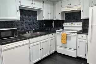 9811 Walnut St, Dallas, TX 75243 - Photo 4