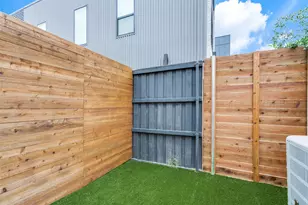 4715 Live Oak St, Dallas, TX 75204 - Photo 2