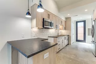 4715 Live Oak St, Dallas, TX 75204 - Photo 6