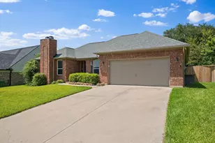 6705 Fair Oaks Dr, North Richland Hills, TX 76182 - Photo 2