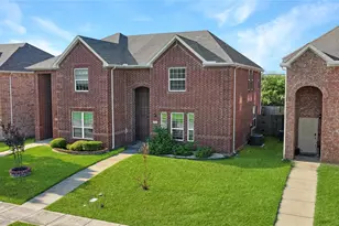 817 Jamie Dr, Grand Prairie, TX 75052 - Photo 2