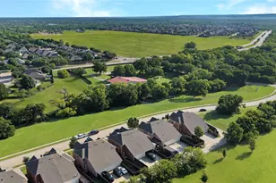 817 Jamie Dr, Grand Prairie, TX 75052 - Photo 20