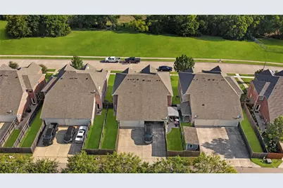 817 Jamie Drive, Grand Prairie, TX 75052 - Photo 22