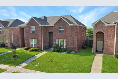 817 Jamie Drive, Grand Prairie, TX 75052 - Photo 2