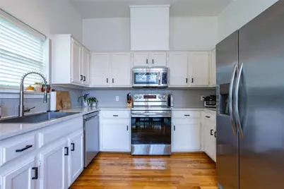 4030 Holland Avenue #8, Dallas, TX 75219 - Photo 6