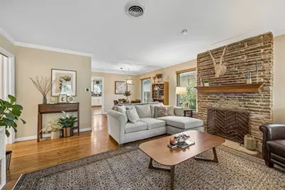 809 Brookhurst Drive, Dallas, TX 75218 - Photo 4