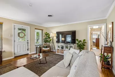 809 Brookhurst Drive, Dallas, TX 75218 - Photo 6