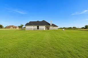 1013 Abbie Ruth Ct, Springtown, TX 76082 - Photo 12