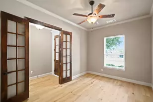 317 Landview Dr, Burleson, TX 76028 - Photo 4