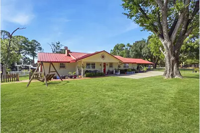 1913 Austin Aisle, Tool, TX 75143 - Photo 2