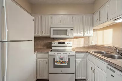 895 Dublin Drive #4, Richardson, TX 75080 - Photo 4