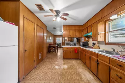 483 Nicole Lane, Waco, TX 76705 - Photo 12