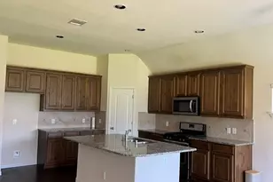 724 Water Garden Cir, Little Elm, TX 75068 - Photo 4