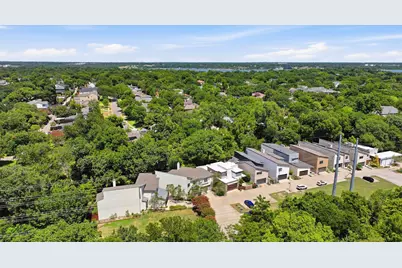 6908 Chantilly Court, Dallas, TX 75214 - Photo 40
