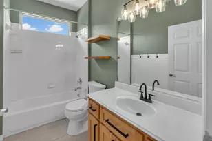 9129 Cottonwood Village Dr, Fort Worth, TX 76120 - Photo 12