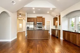 512 Strait Ln, Waxahachie, TX 75165 - Photo 2