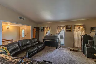 4501 Freeport Dr, Garland, TX 75043 - Photo 8