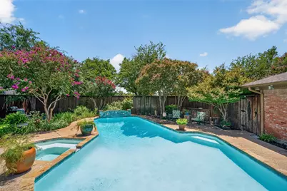1810 S Crest, Carrollton, TX 75006 - Photo 8