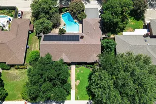 1810 S Crest, Carrollton, TX 75006 - Photo 6