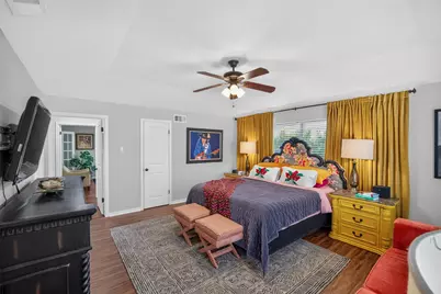 1810 S Crest, Carrollton, TX 75006 - Photo 24