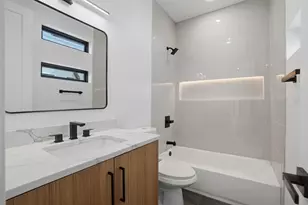 4526 Cabell Dr, Dallas, TX 75204 - Photo 14