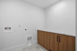 4526 Cabell Dr, Dallas, TX 75204 - Photo 16