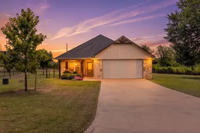 228 Mill Street, Emory, TX 75440 - Photo 1