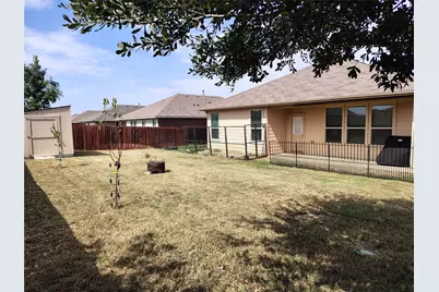 423 Regatta Lane, Azle, TX 76020 - Photo 22