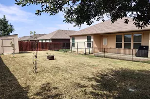 423 Regatta Ln, Azle, TX 76020 - Photo 22