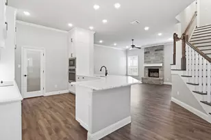 608 Joy Ct, Burleson, TX 76028 - Photo 10