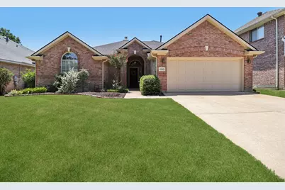 2845 Birmingham Drive, Grand Prairie, TX 75052 - Photo 1