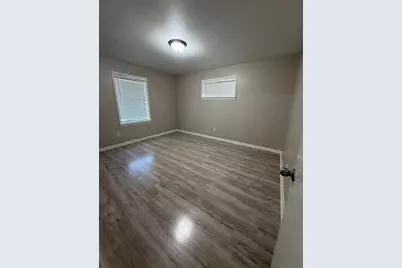 2315 W Park Avenue, Corsicana, TX 75110 - Photo 8