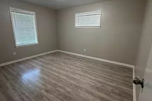 2315 W Park Ave, Corsicana, TX 75110 - Photo 8